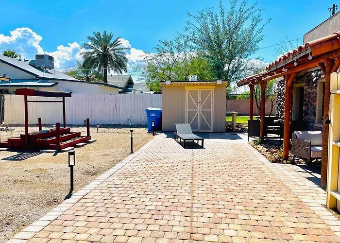 Quaint Historic In Downtown Holiday home